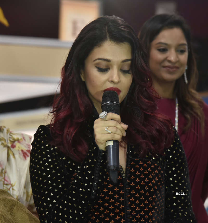 Aishwarya Rai Bachchan grace the annual Women Entrepreneur's Exhibition