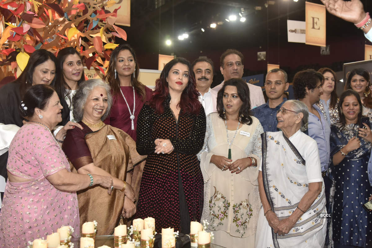 Aishwarya Rai Bachchan grace the annual Women Entrepreneur's Exhibition