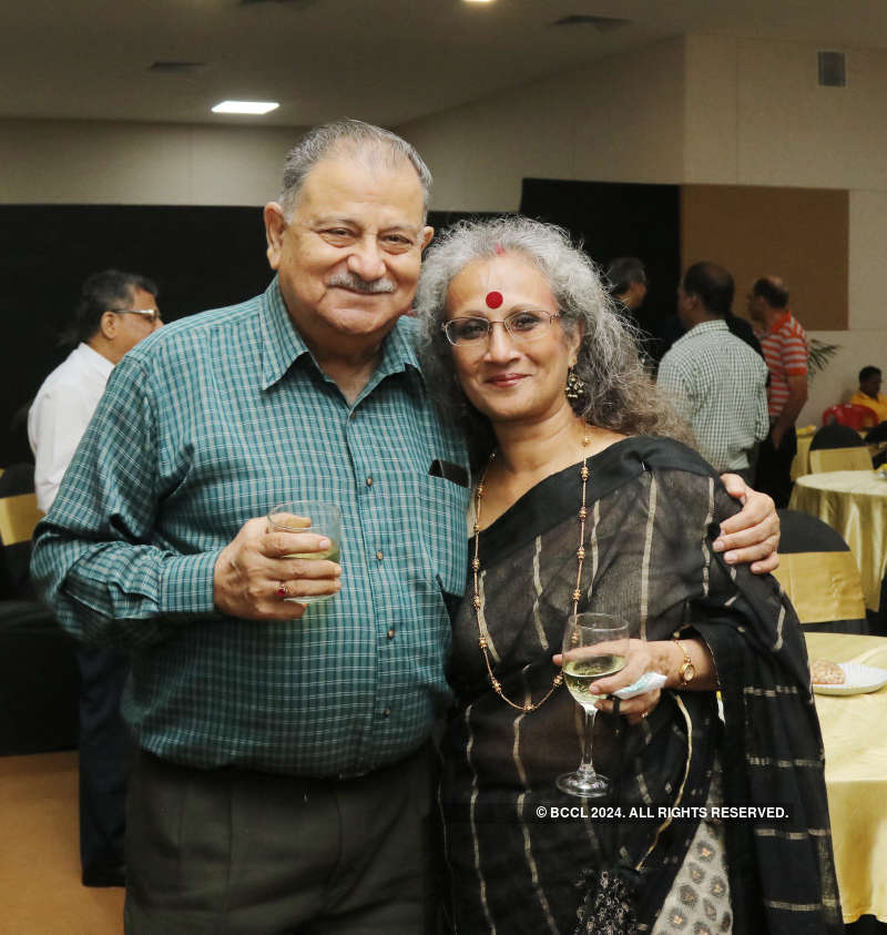Viren Sinha hosts a grand dinner for club members