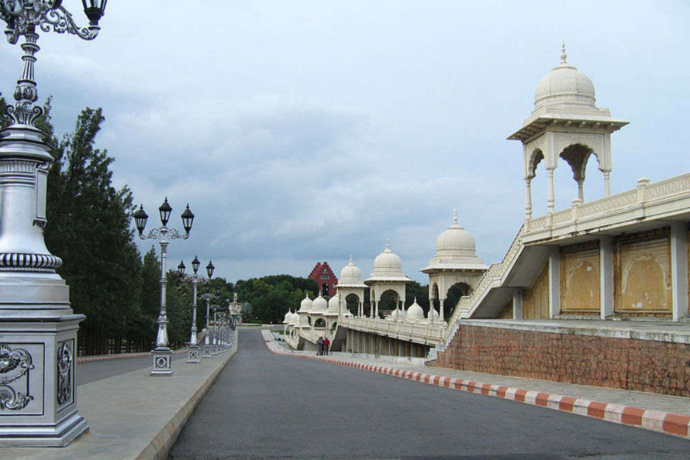 Ramoji Film City tour in Hyderabad: the good and the bad of it