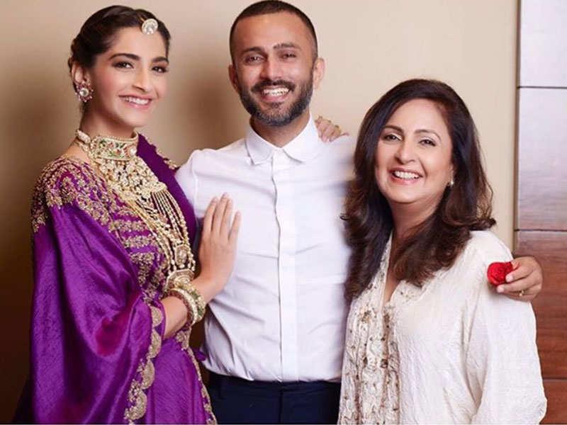 Photos Sonam Kapoor Thanks Hubby Anand Ahuja And Mother In Law For