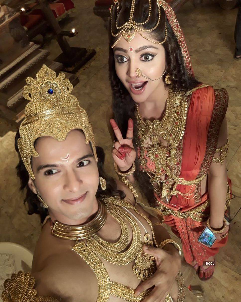 Vighnaharta Ganesha's Parvati & Durga Akanksha Puri is a diva in real life