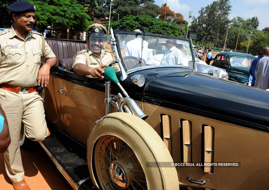 Vintage car rally held in Bengaluru