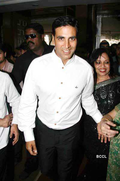 Akshay at Hindi Parishad