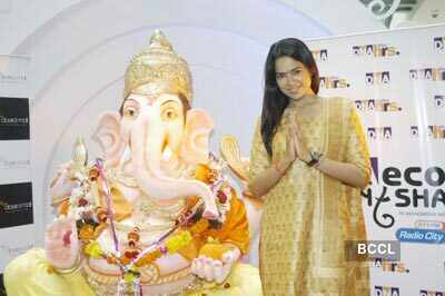 Sameera celebrates 'Ganesh Chaturthi'