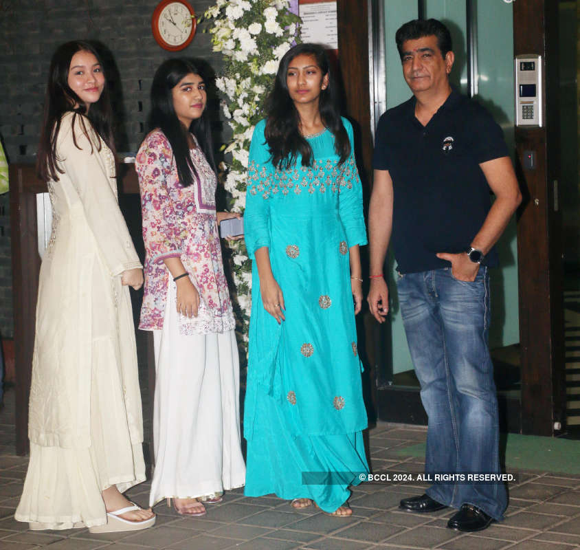 Salman Khan celebrates Ganesh Chaturthi with Katrina Kaif and Iulia Vantur