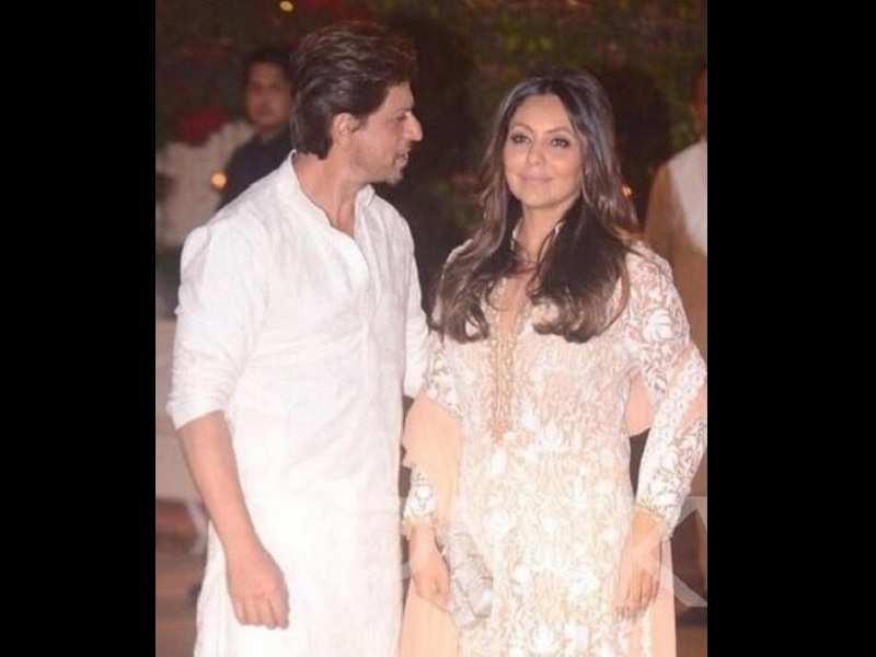 Photo: Shah Rukh Khan looks smitten with Gauri Khan in this latest click