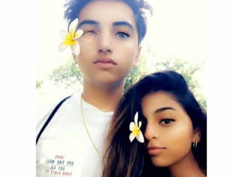 Suhana Khan's latest picture with Agastya Nanda will give you major BFF goals