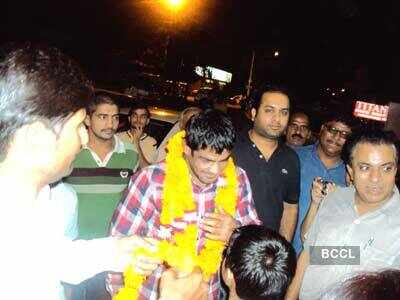 Sushil Kumar visits temple