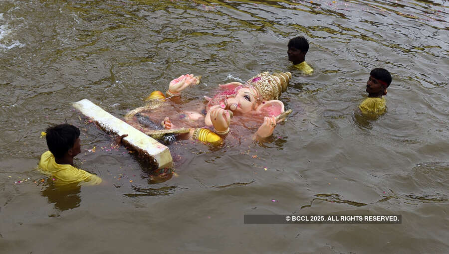 Ganesh Chaturthi culminates with immersion of idols