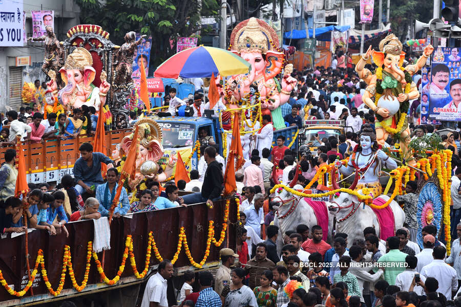 Ganesh Chaturthi culminates with immersion of idols