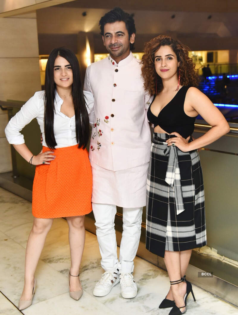 Radhika Madan, Sunil Grover and Sanya Malhotra 