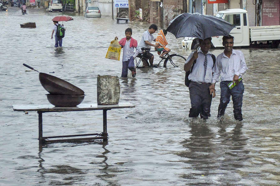 Rains continue to lash Punjab, govt issues red alert