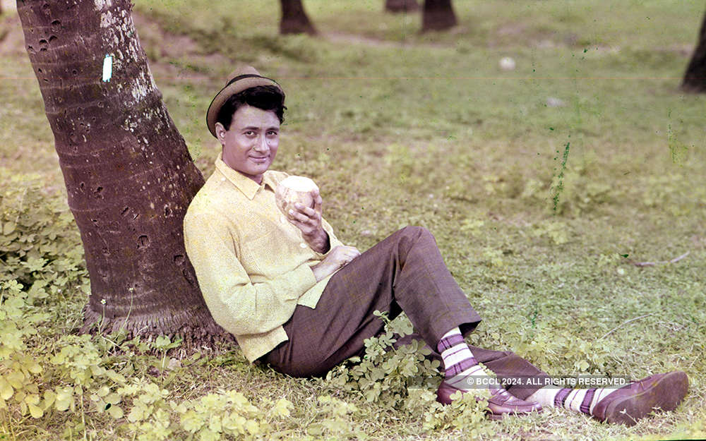 Rare and unseen pictures of legendary actor Dev Anand