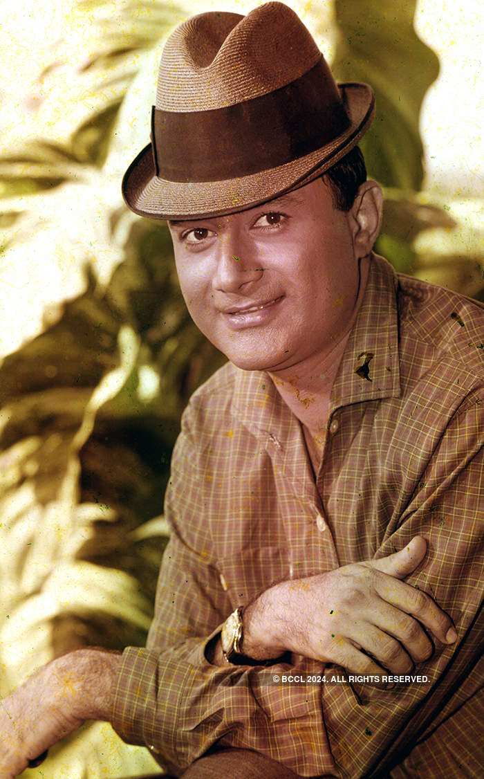 Rare and unseen pictures of legendary actor Dev Anand