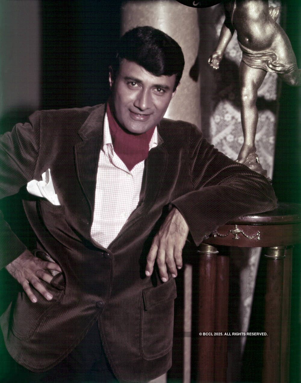 Rare and unseen pictures of legendary actor Dev Anand