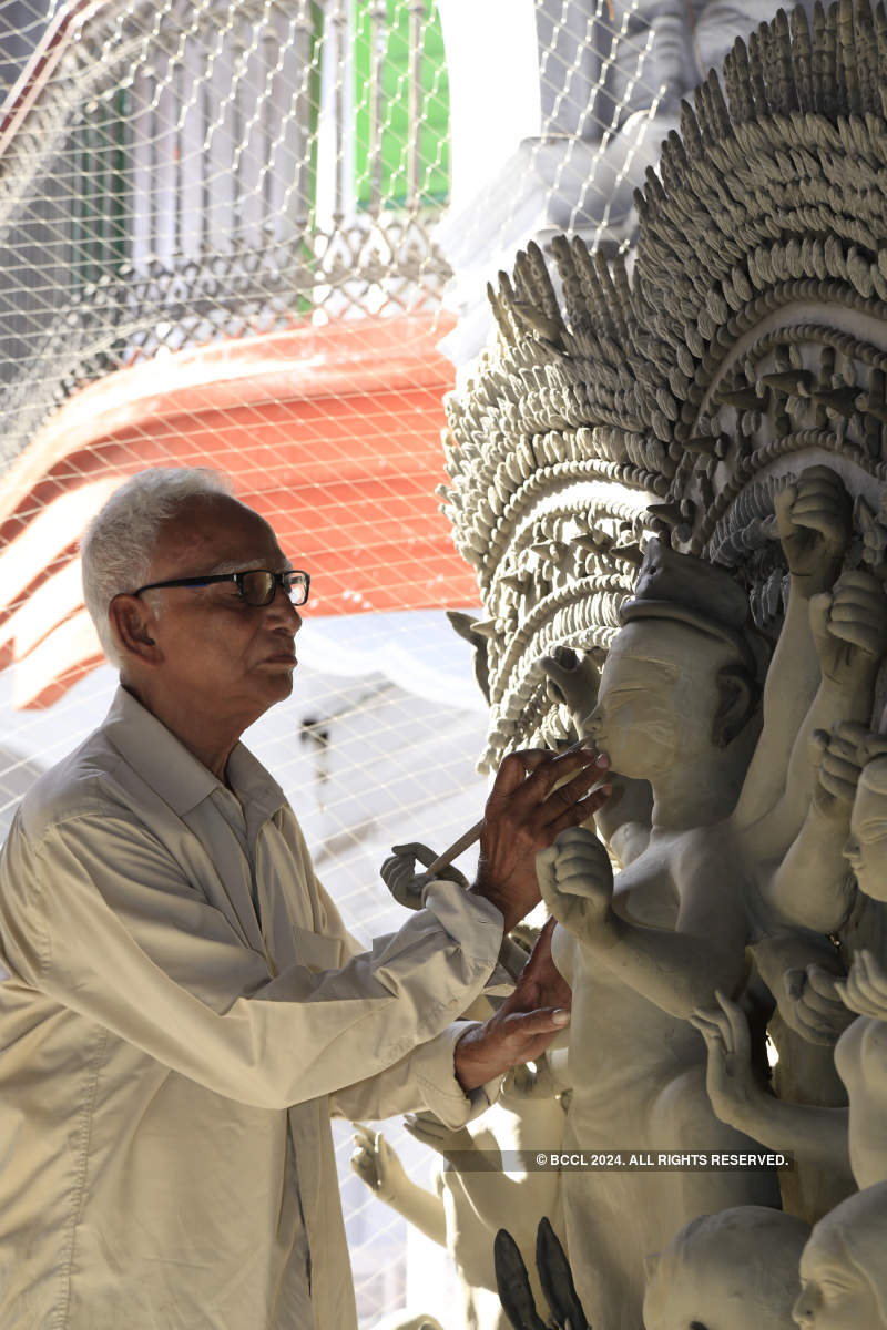 Rajkrishna Mitra Bari's Durja puja preparations