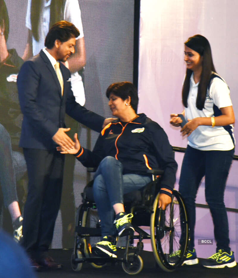 Deepa Malik and Shah Rukh Khan