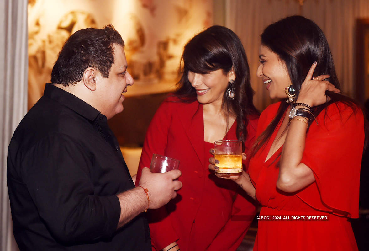 Shalini Passi hosts a party for art and fashion fraternity