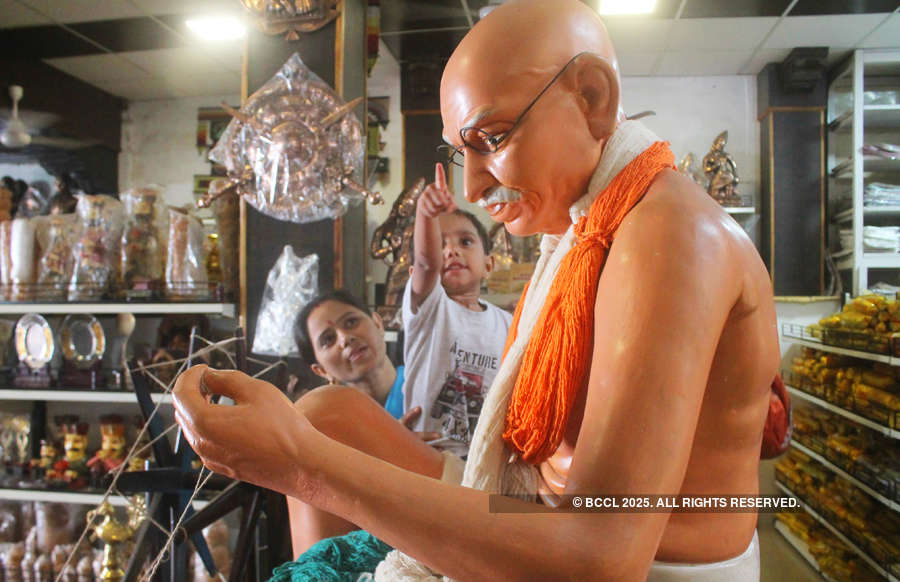 Nation celebrates Mahatma Gandhi's birth anniversary