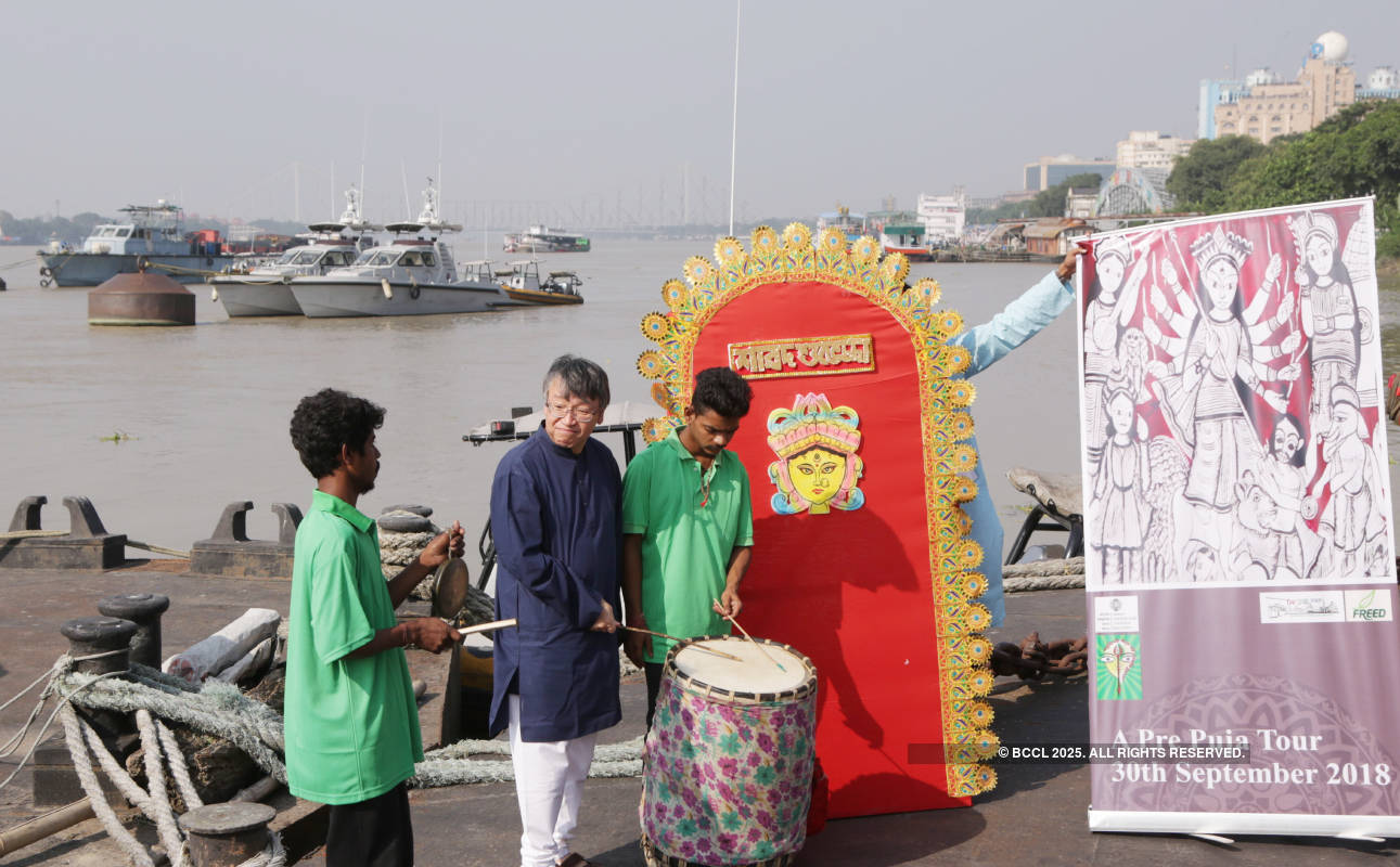 Diplomats' pre-Puja tour