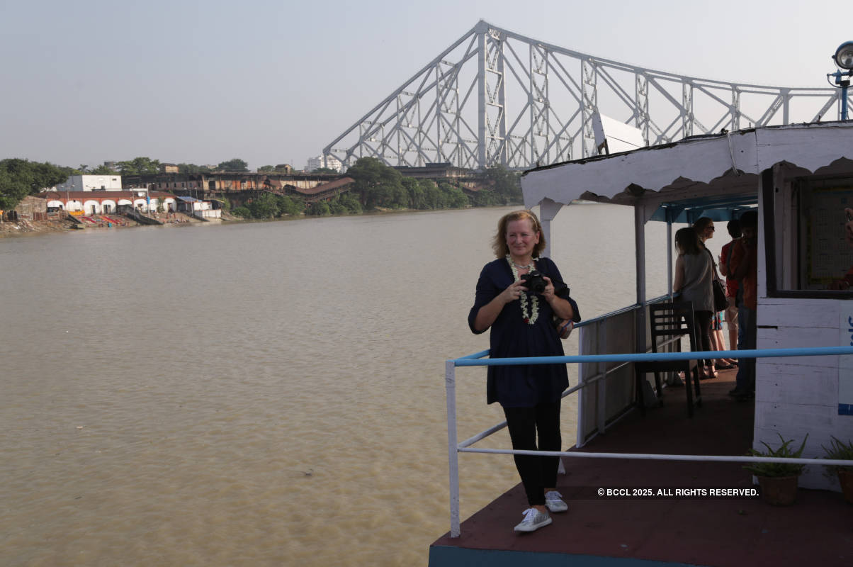 Diplomats' pre-Puja tour