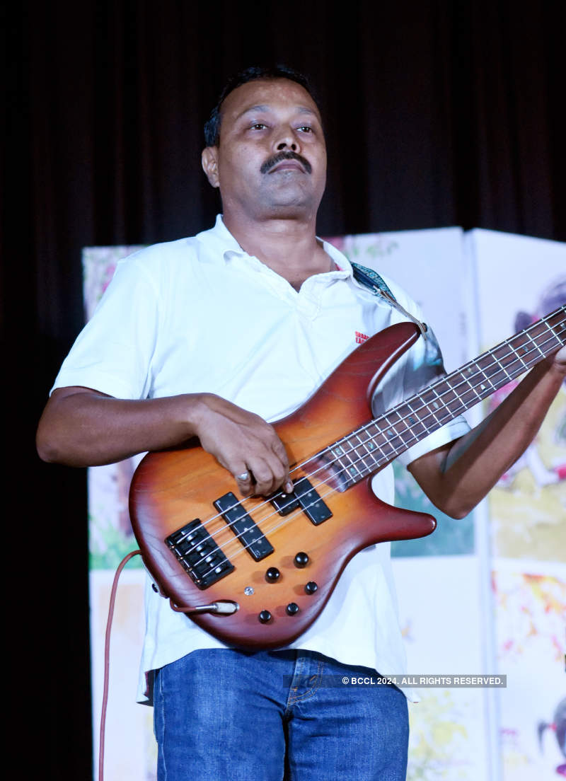 Upal Sengupta performs at Puchki Parbon