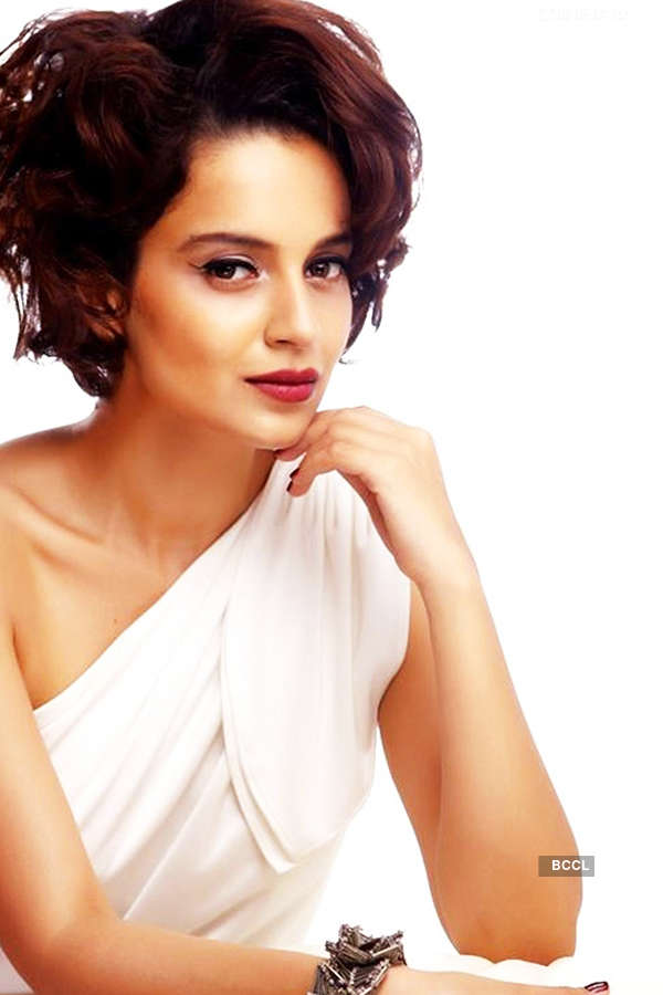 Kangana Ranaut Accuses Vikas Bahl Of Sexual Harassment Says Hed Hold Her Tight Brag About Sex