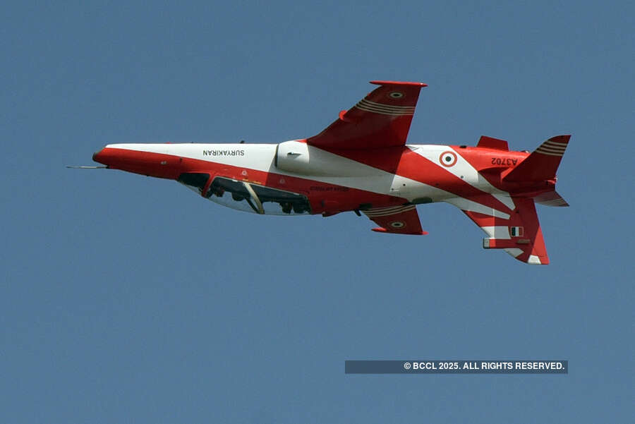 Pilots perform awe-inspiring stunts at Air Force Day celebrations