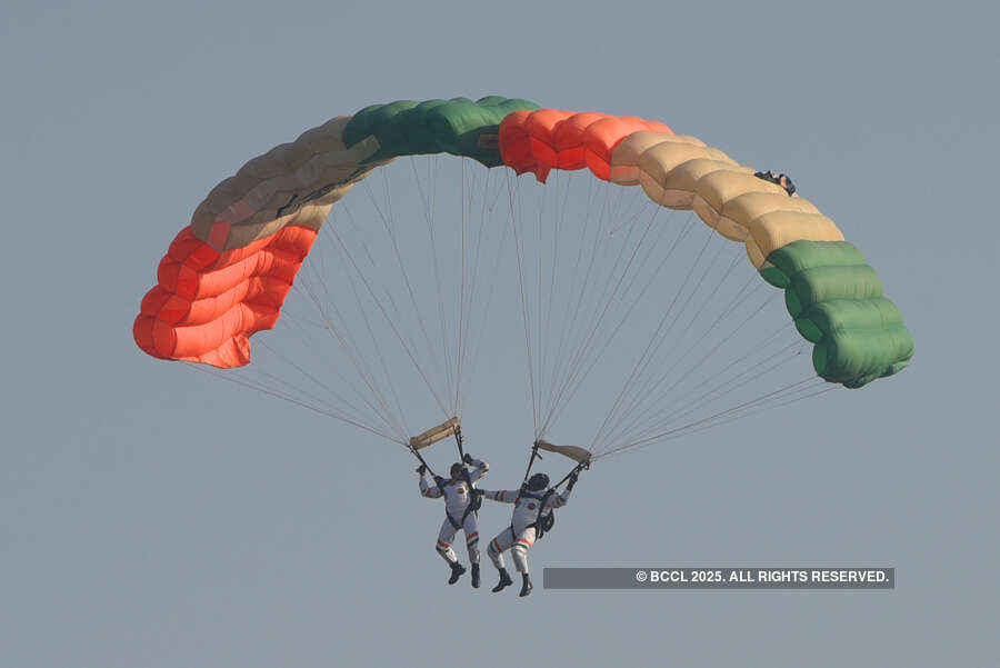 Pilots perform awe-inspiring stunts at Air Force Day celebrations