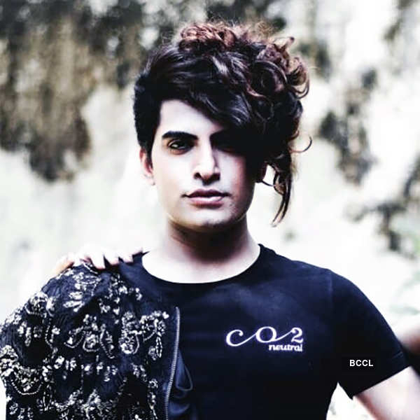 Performance is beyond gender stereotypes, says Sushant Divgikr