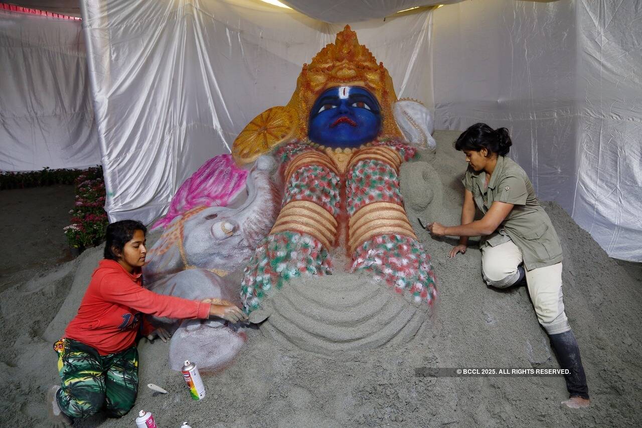 Navratri 2018: Nine-day festival begins with great fervour