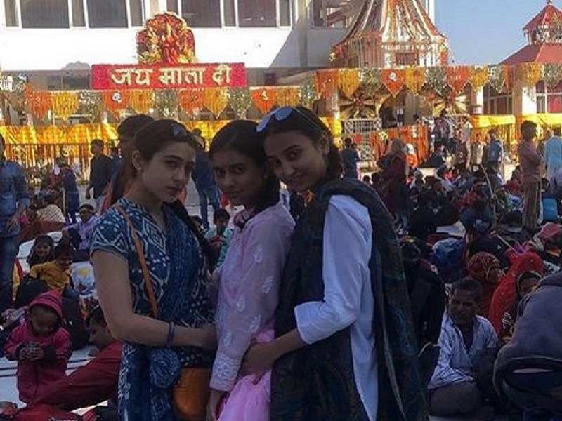 Photo: Sara Ali Khan stuns her fans with her simplistic beauty in this special Navratri click