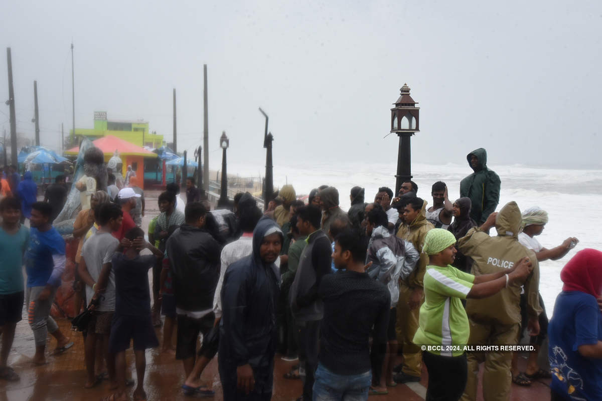 Cyclone Titli lashes Odisha, Andhra Pradesh