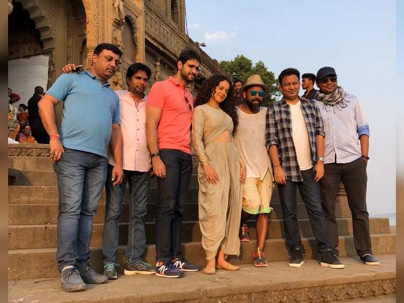 Kangana Ranaut and 'Manikarnika' team in Maheshwar for a special song shoot