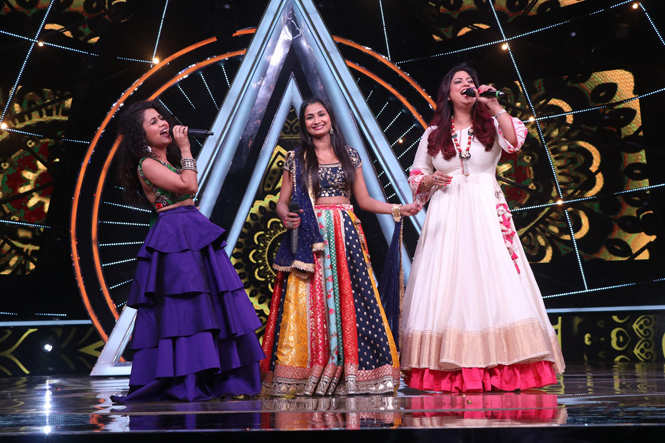 Rajasthani singer Renu Nagar's duet with Richa Sharma wows Indian Idol  audience - Times of India