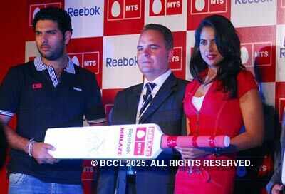 Yuvraj & Sameera @ a joint venture