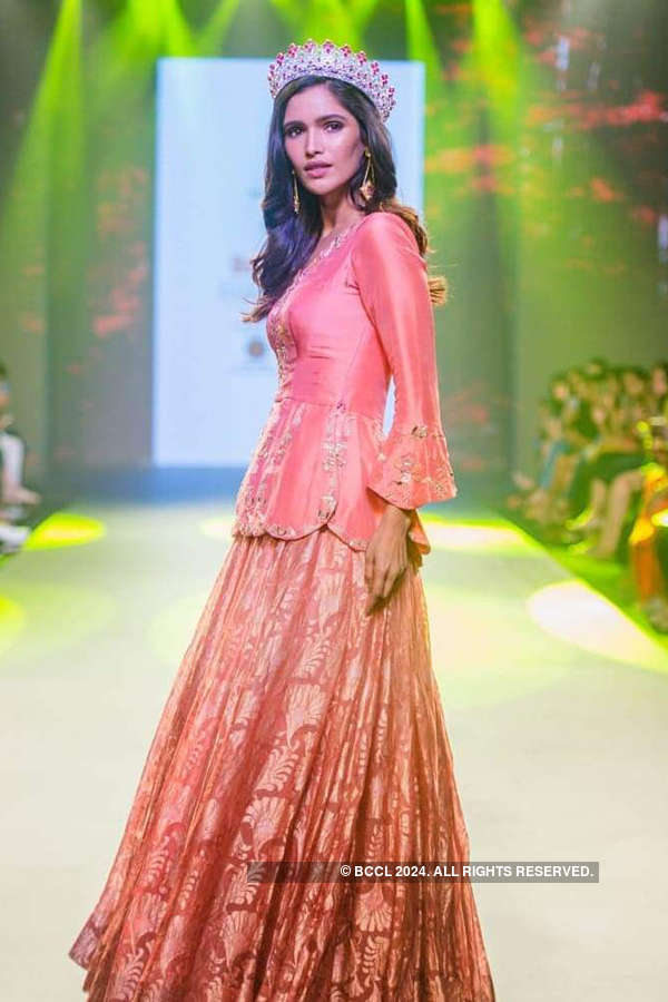 Beauty Queens at Bombay Times Fashion Week