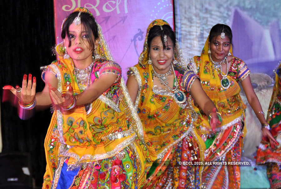 Garba & dandiya raas add Gujarati flavour to Navratri celebrations