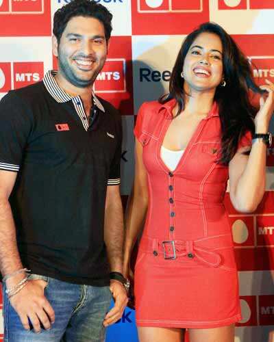 Yuvraj & Sameera @ a joint venture