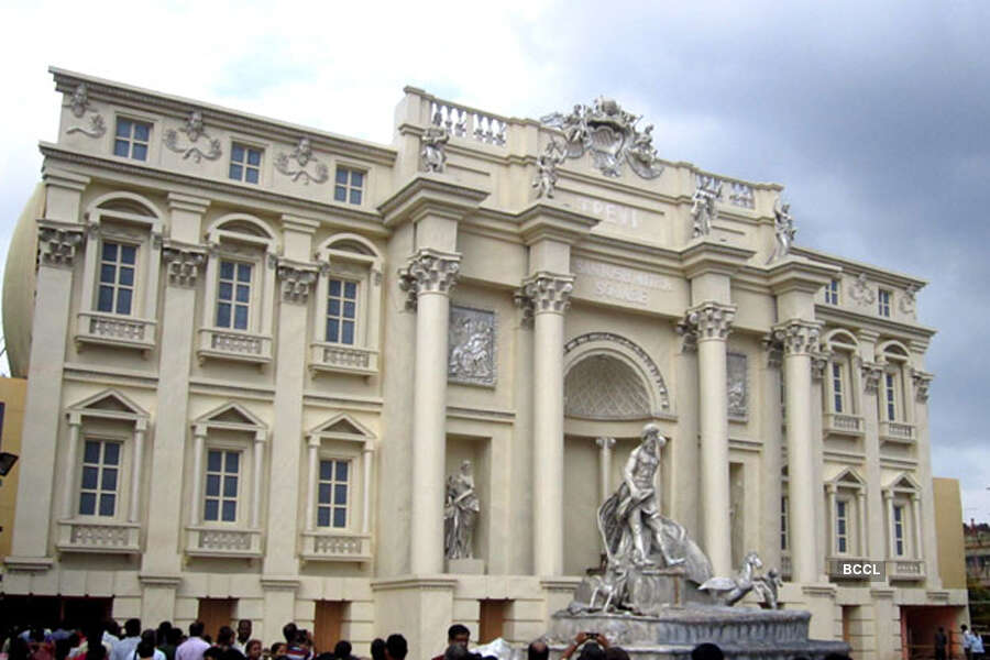 Durga Puja 2018: Theme-based pandals grab eyeballs