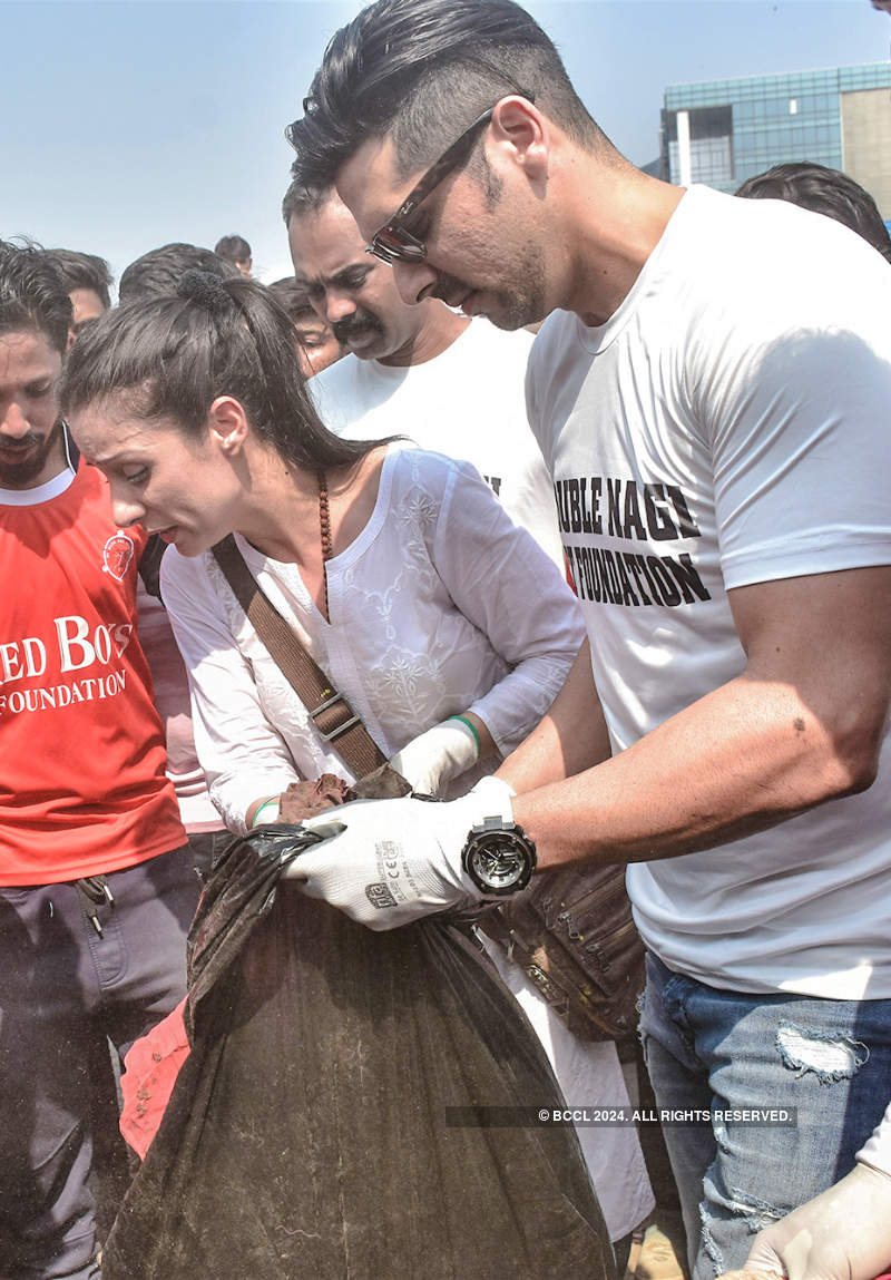 Sohail and Zayed Khan support Misaal Mumbai cleanliness drive