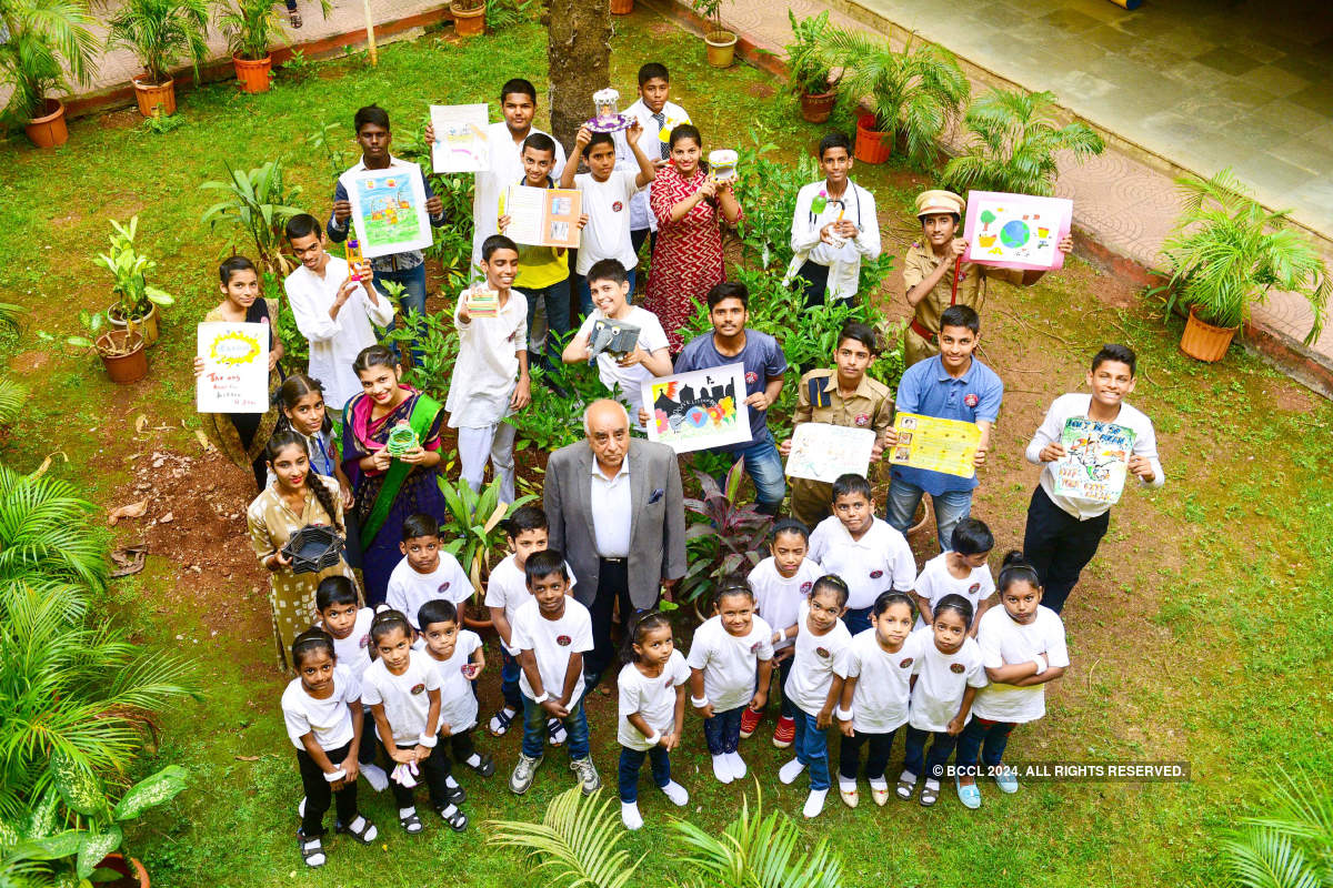 Students participate in ‘Phenk Mat Mumbai’ drive