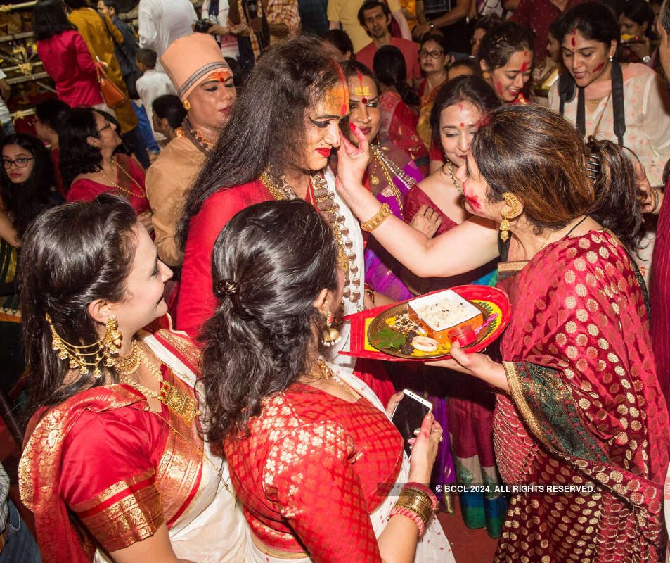 Celebs participate in 'Sindoor Khela' celebrations