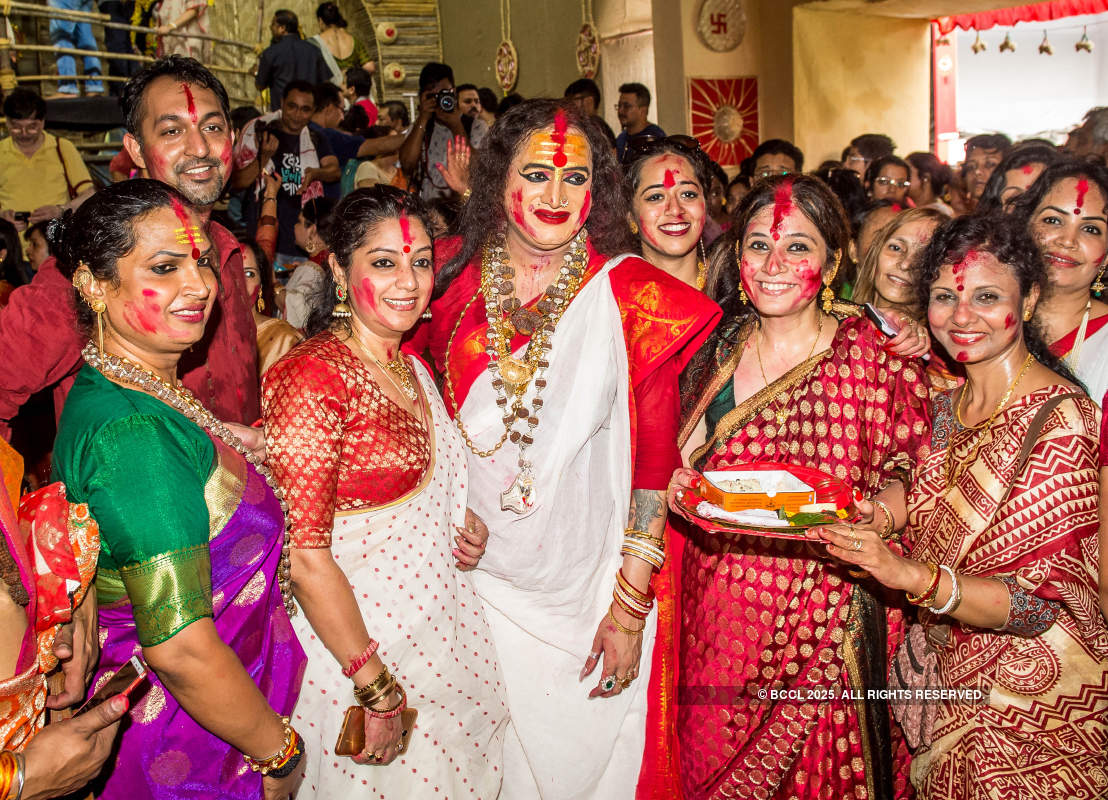 Celebs participate in 'Sindoor Khela' celebrations