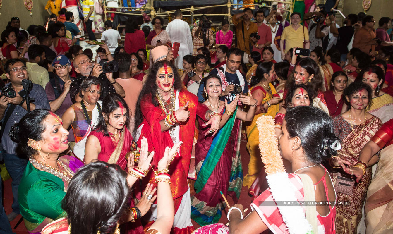 Celebs participate in 'Sindoor Khela' celebrations