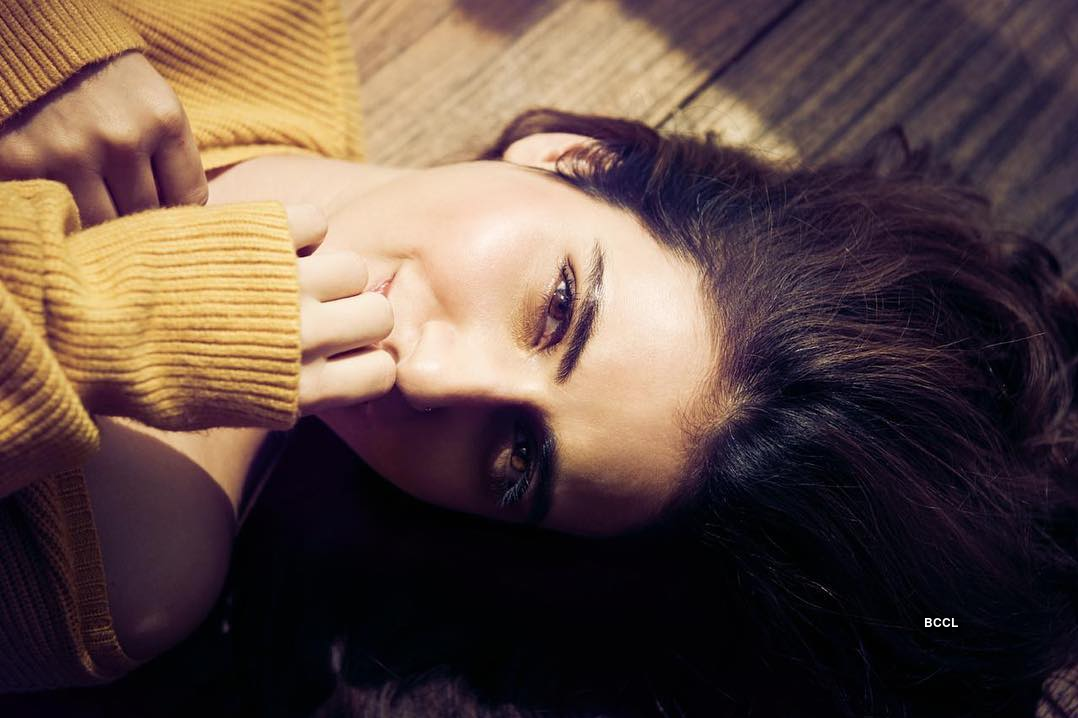 Actress Fatima Sana Shaikh is grabbing all attention for her Instagram pictures...