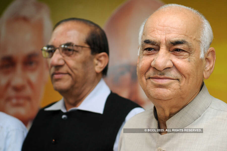 Madan Lal Khurana passes away 