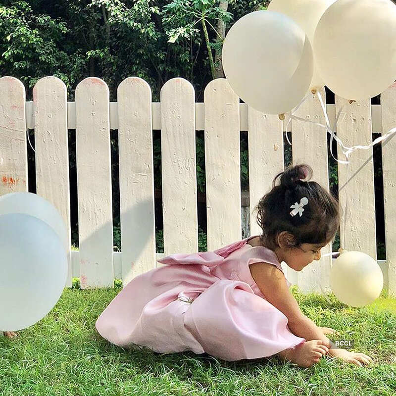 Asin Thottumkal&rsquo;s daughter Arin pictures