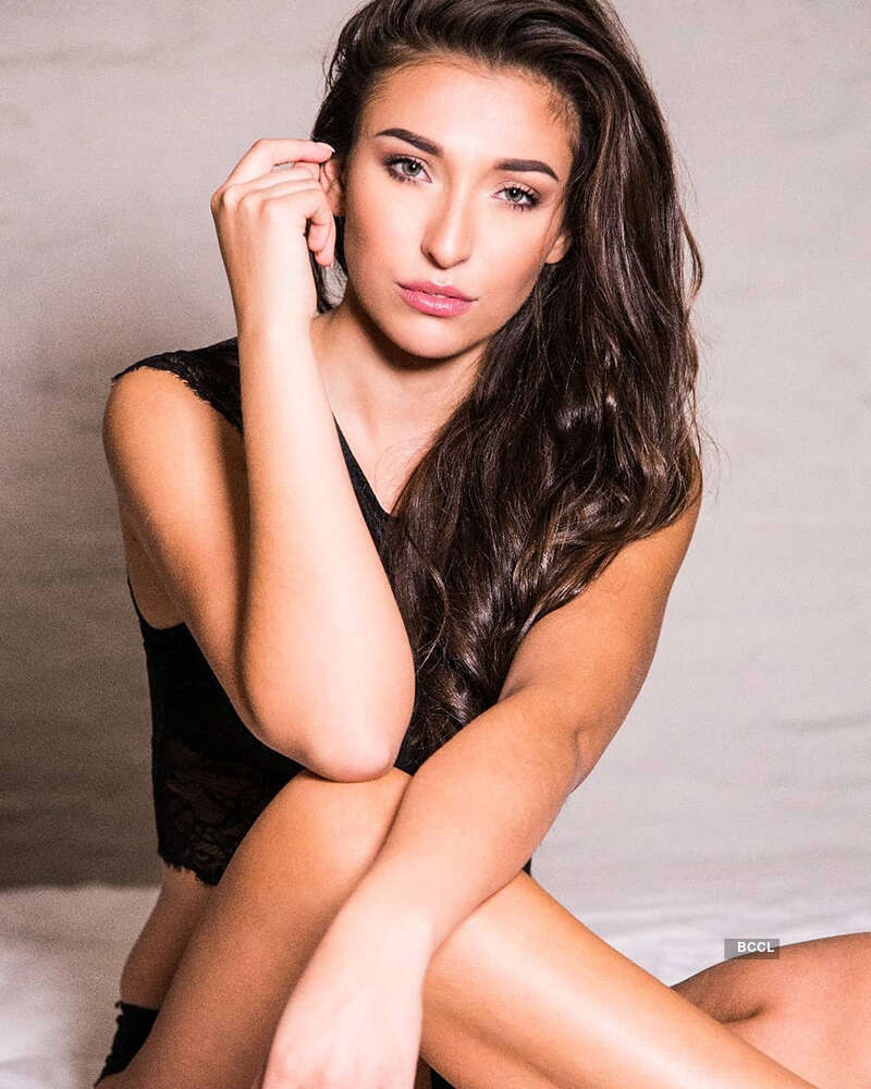 Dhenia Covens's pictures